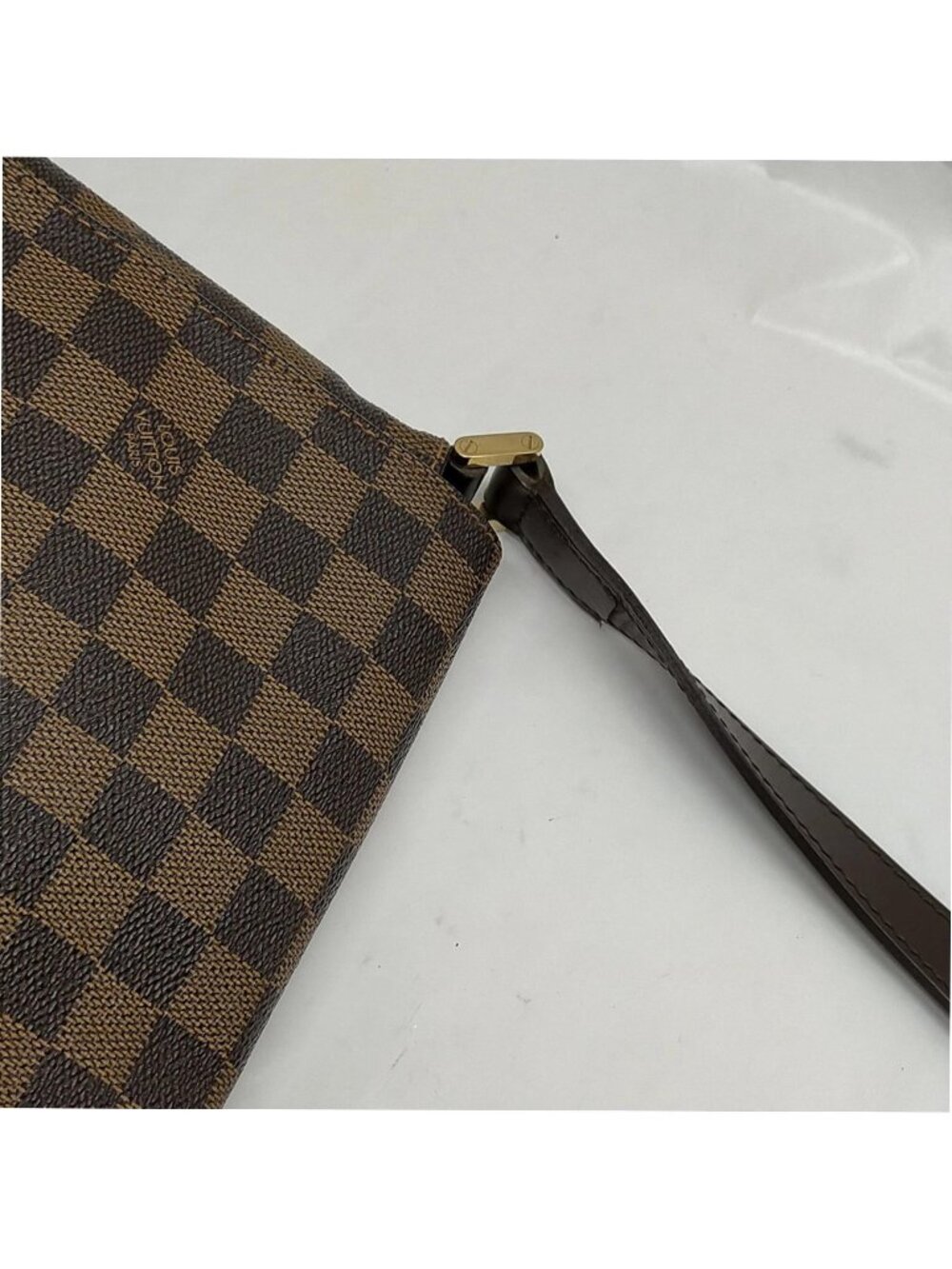 Authentic Louis Vuitton Musette Damier Ebene Canvas Crossbody Bag - Picture 9 of 16